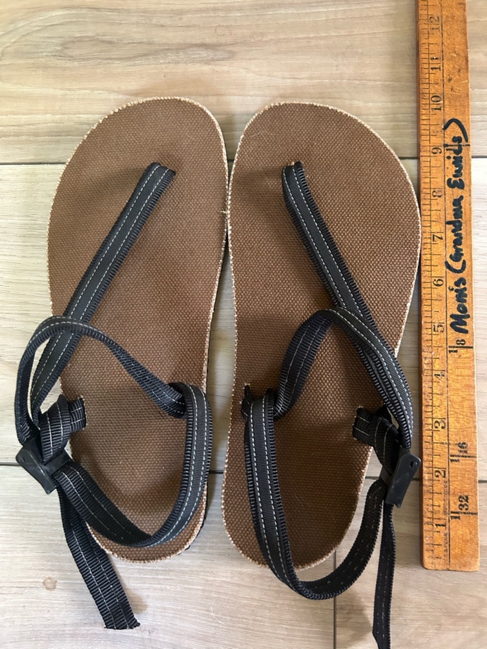 6.5M 8.5W Earthrunner Circadian Sandals Brown & Black Vibram Sole Copper sandal